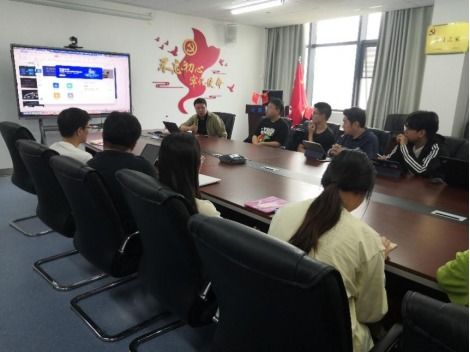 软件工程系“企业专家进课堂”系列活动 聚焦工业智能产品的研发与应用软件探究